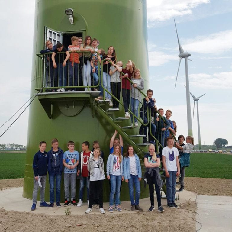 scholieren bezoeken windpark Kilwind